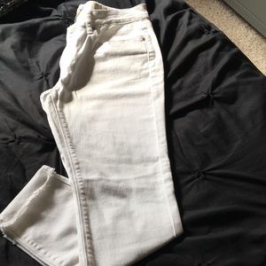 -Distressed White Jeans